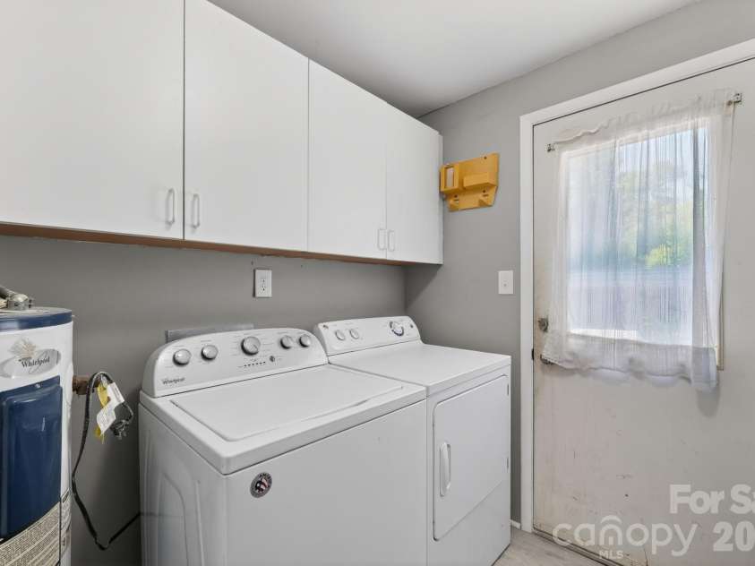 7919 Corder Drive, Charlotte, NC 28212.  MLS# CAR4382688, YatesRealty ID 24201. 