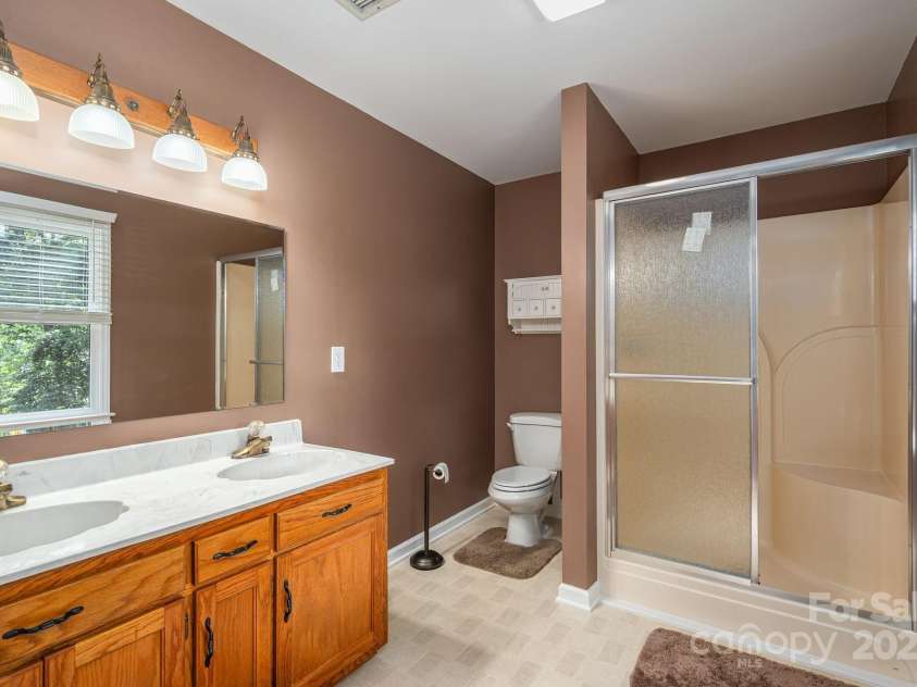3513 Briarcliff Acres Drive, Lincolnton, NC 28092.  MLS# CAR4261585, YatesRealty ID 24202. 