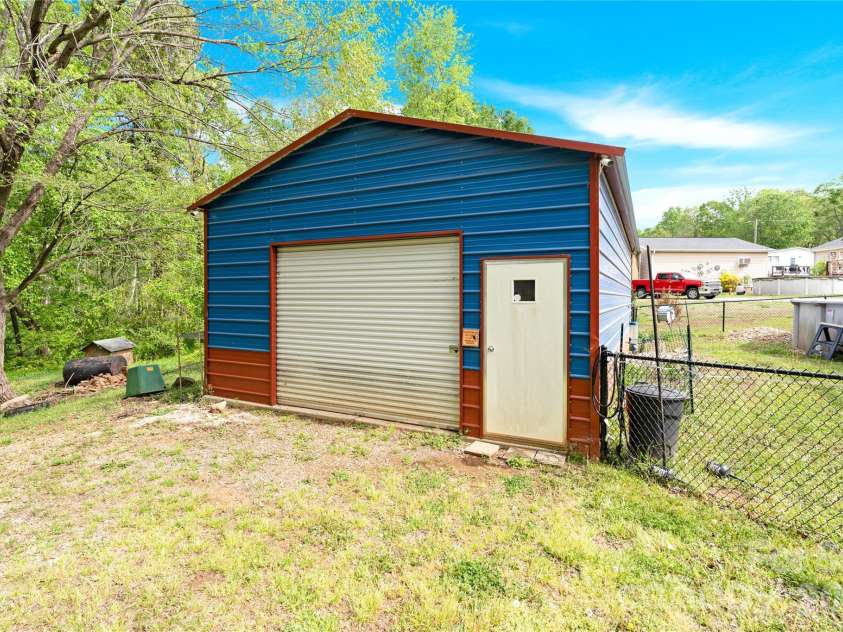 4130 Mountainview Street, Gastonia, NC 28056.  MLS# CAR4367519, YatesRealty ID 24202. 