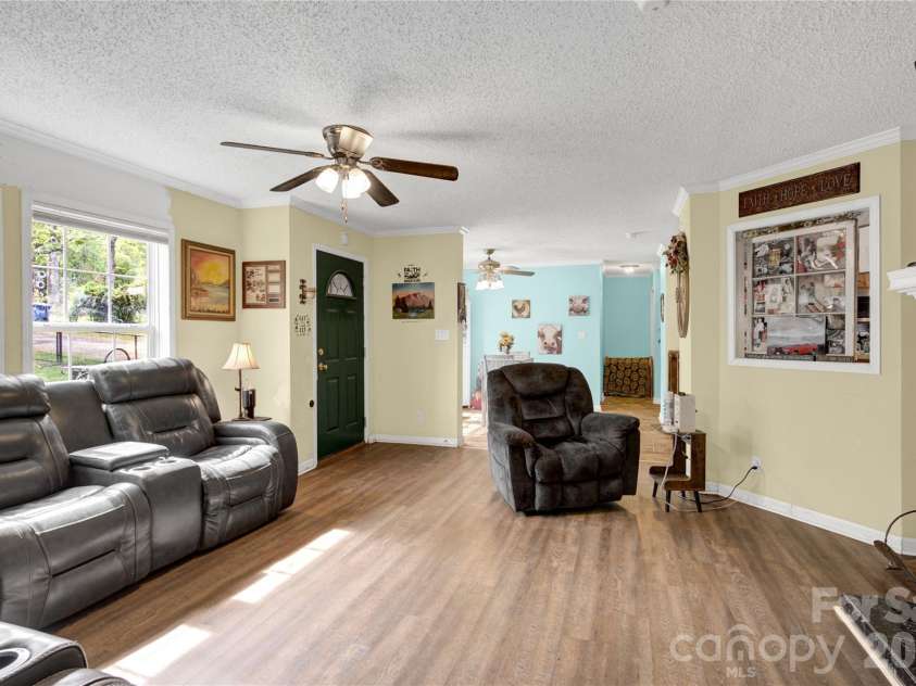 4130 Mountainview Street, Gastonia, NC 28056.  MLS# CAR4367519, YatesRealty ID 24202. 