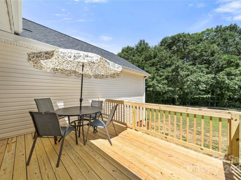 814 Carved Oak Court, York, SC 29745.  MLS# CAR4272954, YatesRealty ID 24204. 