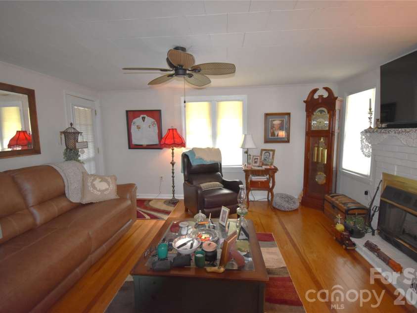 212 Sharon Avenue, Lenoir, NC 28645.  MLS# CAR4384971, YatesRealty ID 24205. 