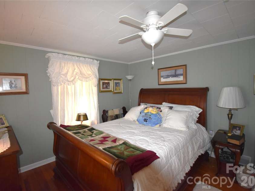 212 Sharon Avenue, Lenoir, NC 28645.  MLS# CAR4384971, YatesRealty ID 24205. 