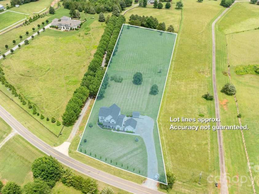 594 Patterson Farm Road, Mooresville, NC 28115.  MLS# CAR4274191, YatesRealty ID 24205. 