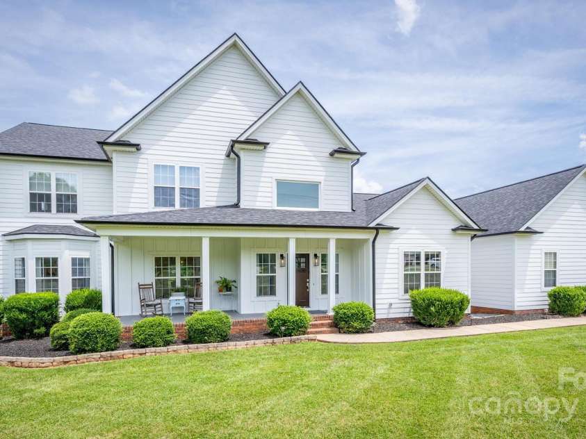 594 Patterson Farm Road, Mooresville, NC 28115.  MLS# CAR4274191, YatesRealty ID 24205. 