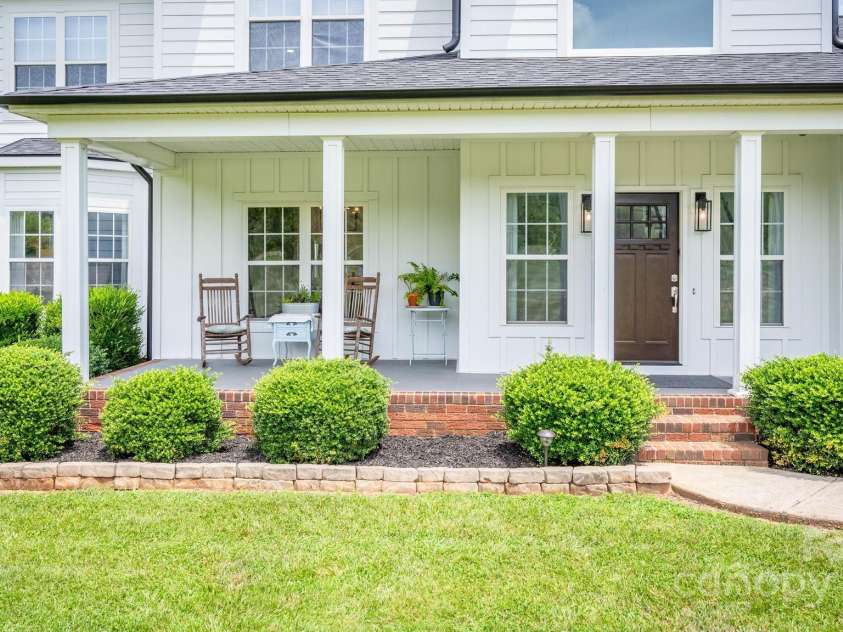 594 Patterson Farm Road, Mooresville, NC 28115.  MLS# CAR4274191, YatesRealty ID 24205. 