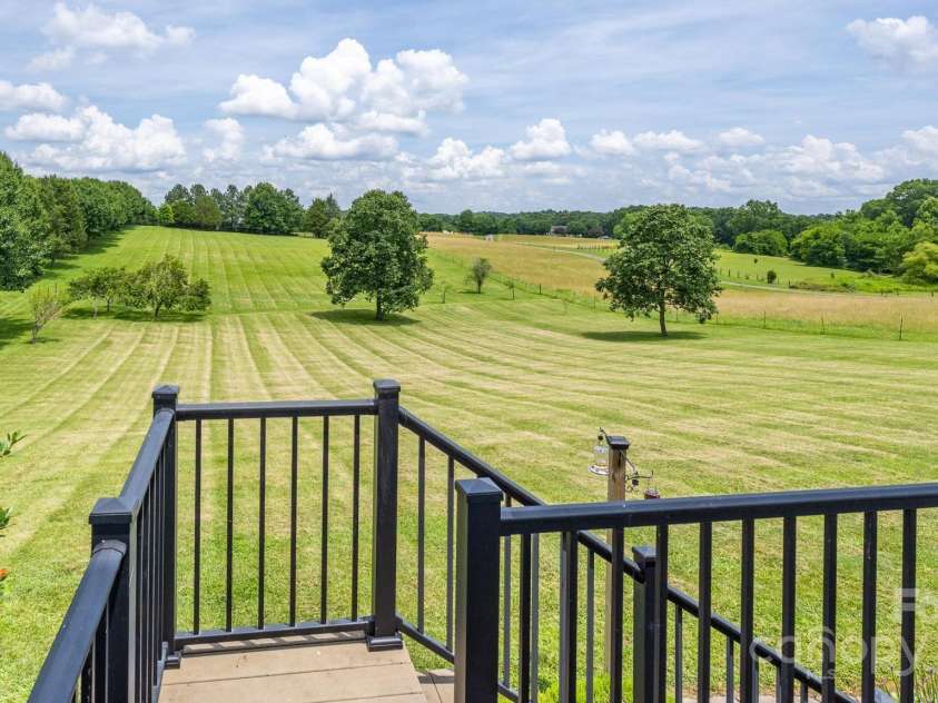 594 Patterson Farm Road, Mooresville, NC 28115.  MLS# CAR4274191, YatesRealty ID 24205. 