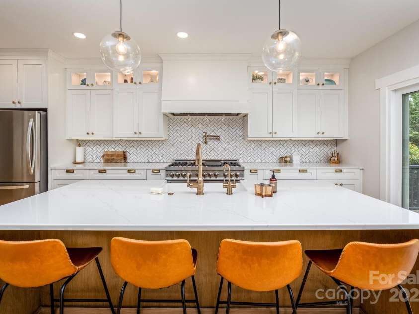 594 Patterson Farm Road, Mooresville, NC 28115.  MLS# CAR4274191, YatesRealty ID 24205. 