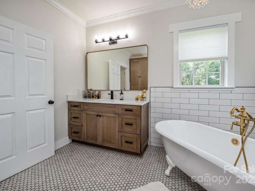 594 Patterson Farm Road, Mooresville, NC 28115.  MLS# CAR4274191, YatesRealty ID 24205. 
