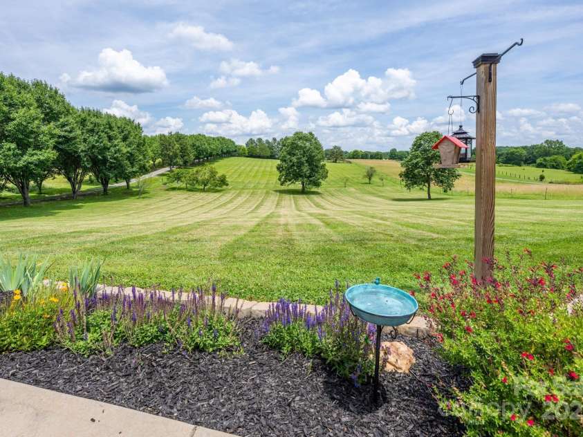 594 Patterson Farm Road, Mooresville, NC 28115.  MLS# CAR4274191, YatesRealty ID 24205. 