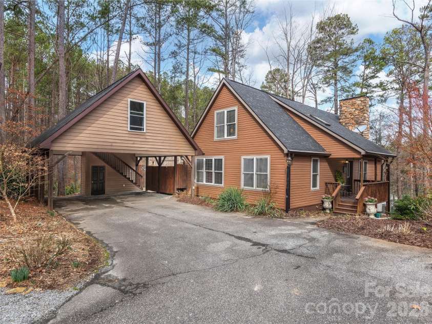 201 Hawk Ridge Drive, Mill Spring, NC 28756.  MLS# CAR4349061, YatesRealty ID 24206. 