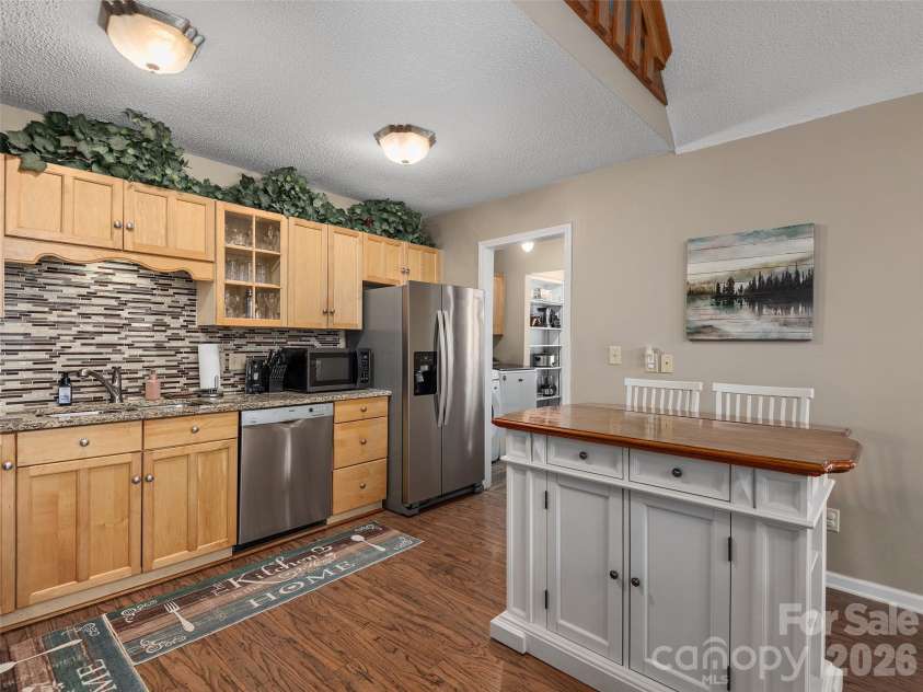 201 Hawk Ridge Drive, Mill Spring, NC 28756.  MLS# CAR4349061, YatesRealty ID 24206. 