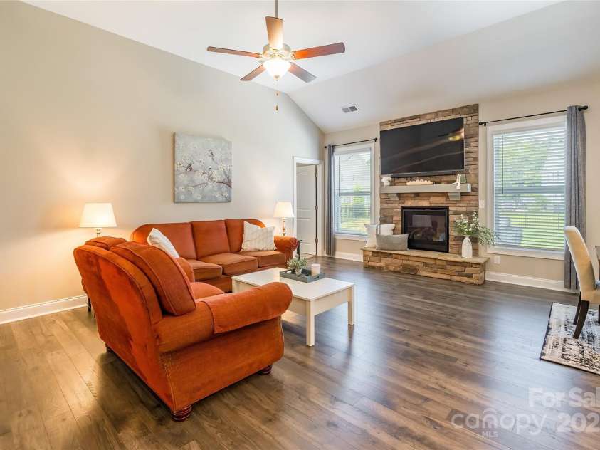 385 Willow Tree Drive, Rock Hill, SC 29732.  MLS# CAR4270668, YatesRealty ID 24206. 