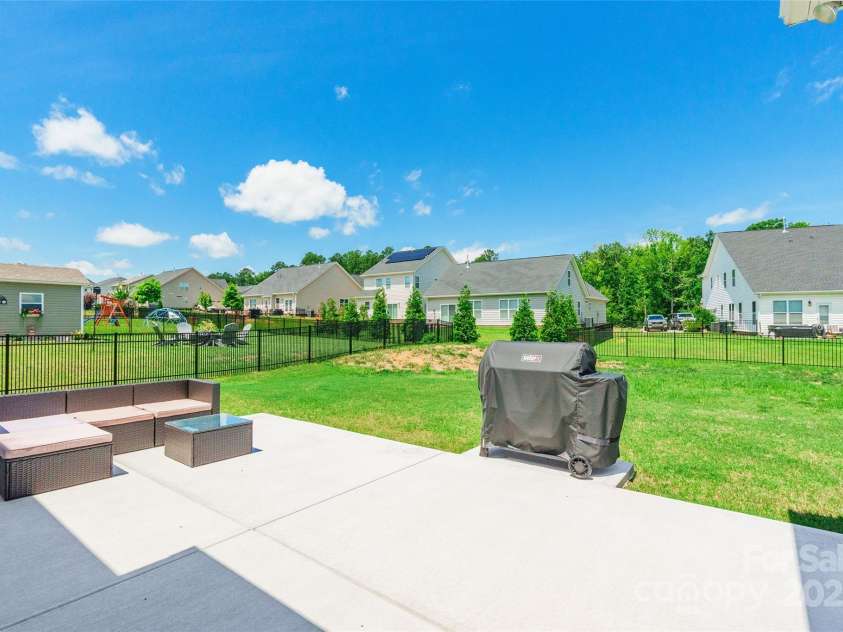 385 Willow Tree Drive, Rock Hill, SC 29732.  MLS# CAR4270668, YatesRealty ID 24206. 
