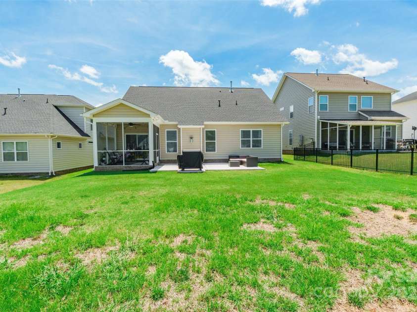 385 Willow Tree Drive, Rock Hill, SC 29732.  MLS# CAR4270668, YatesRealty ID 24206. 