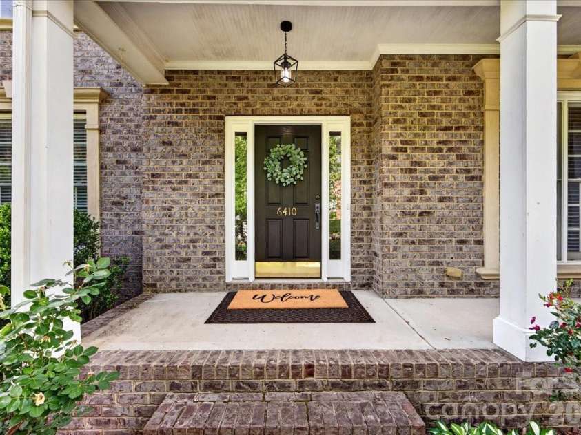 6410 Latta Springs Circle, Huntersville, NC 28078.  MLS# CAR4381760, YatesRealty ID 24208. 