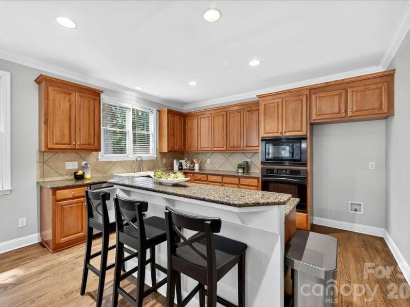 6410 Latta Springs Circle, Huntersville, NC 28078.  MLS# CAR4381760, YatesRealty ID 24208. 