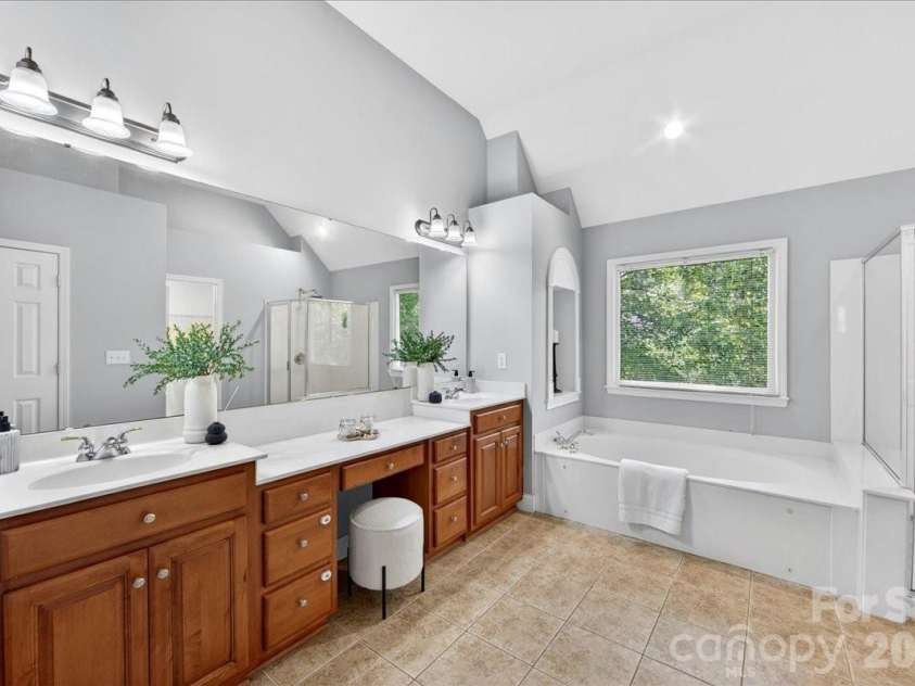 6410 Latta Springs Circle, Huntersville, NC 28078.  MLS# CAR4381760, YatesRealty ID 24208. 