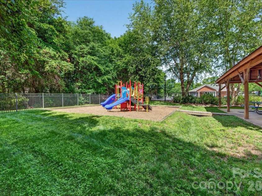 6410 Latta Springs Circle, Huntersville, NC 28078.  MLS# CAR4381760, YatesRealty ID 24208. 