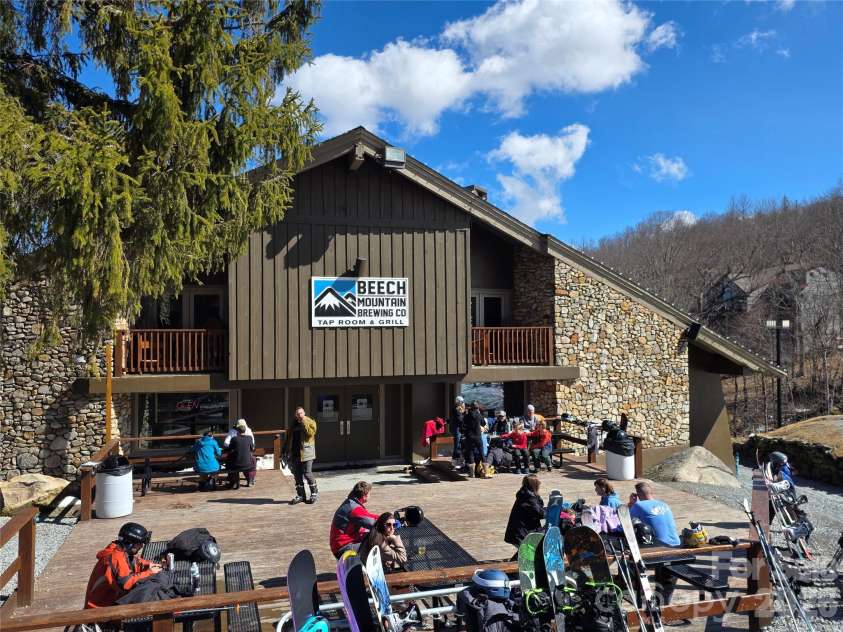 108 Northridge Road, Banner Elk, NC 28604.  MLS# CAR4351937, YatesRealty ID 2421. Beech mountain brewing