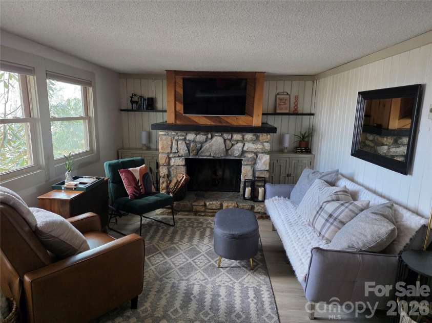 108 Northridge Road, Banner Elk, NC 28604.  MLS# CAR4351937, YatesRealty ID 2421. Great  room