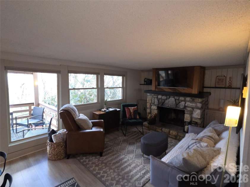 108 Northridge Road, Banner Elk, NC 28604.  MLS# CAR4351937, YatesRealty ID 2421. Great room