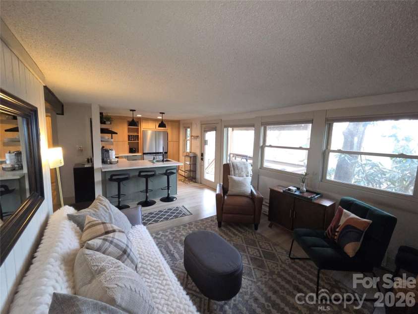 108 Northridge Road, Banner Elk, NC 28604.  MLS# CAR4351937, YatesRealty ID 2421. Great room