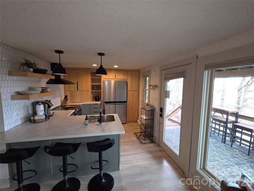 108 Northridge Road, Banner Elk, NC 28604.  MLS# CAR4351937, YatesRealty ID 2421. Kitchen