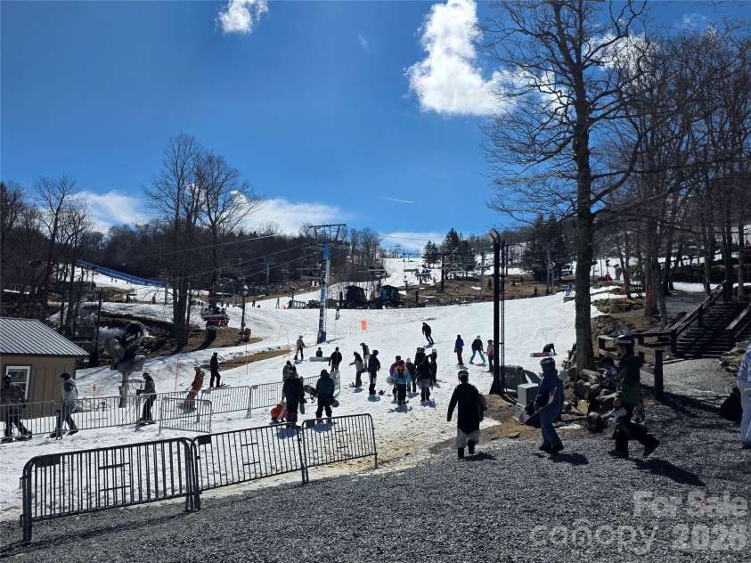 108 Northridge Road, Banner Elk, NC 28604.  MLS# CAR4351937, YatesRealty ID 2421. Ski resort