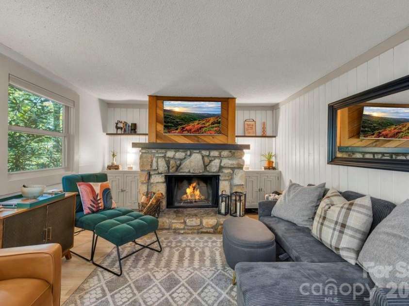 108 Northridge Road, Banner Elk, NC 28604.  MLS# CAR4422547, YatesRealty ID 2421. 