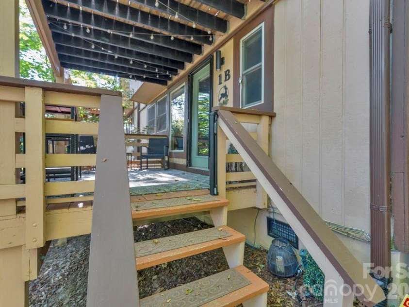 108 Northridge Road, Banner Elk, NC 28604.  MLS# CAR4422547, YatesRealty ID 2421. 