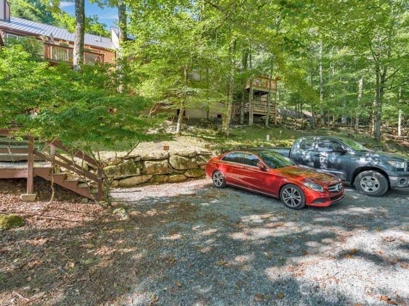 108 Northridge Road, Banner Elk, NC 28604.  MLS# CAR4422547, YatesRealty ID 2421. 