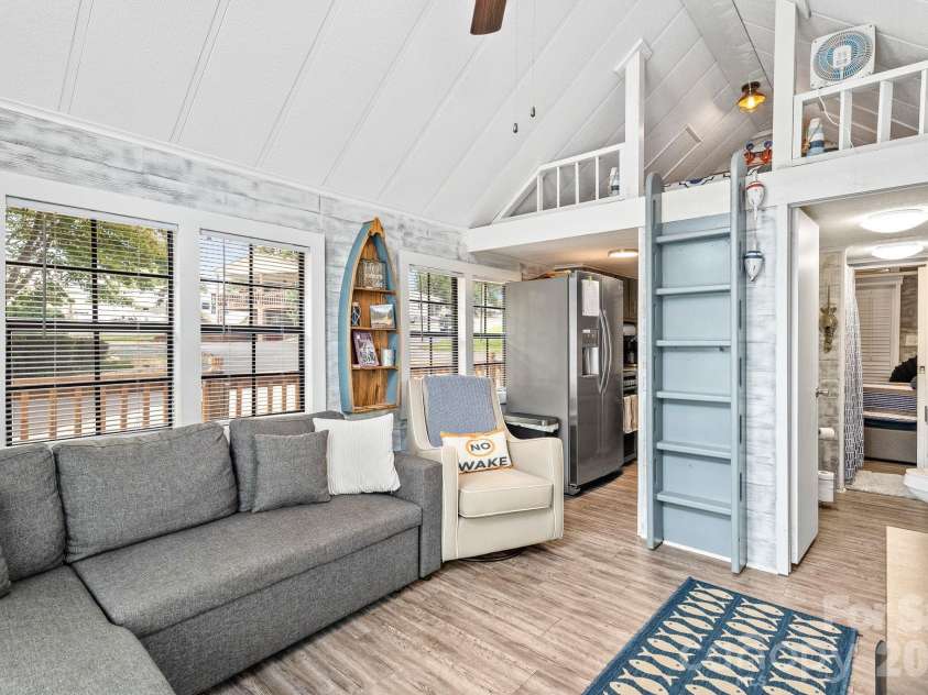 123 Grand View Drive, New London, NC 28127.  MLS# CAR4335956, YatesRealty ID 2421. 