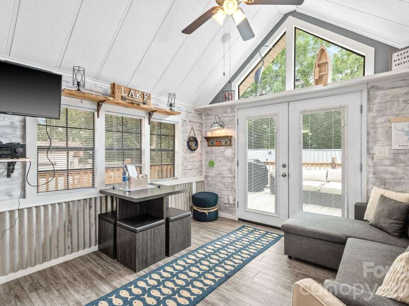 123 Grand View Drive, New London, NC 28127.  MLS# CAR4335956, YatesRealty ID 2421. 