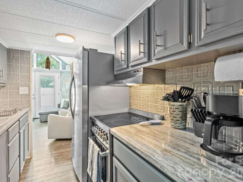 123 Grand View Drive, New London, NC 28127.  MLS# CAR4335956, YatesRealty ID 2421. 