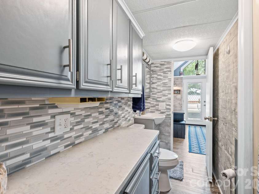 123 Grand View Drive, New London, NC 28127.  MLS# CAR4335956, YatesRealty ID 2421. 