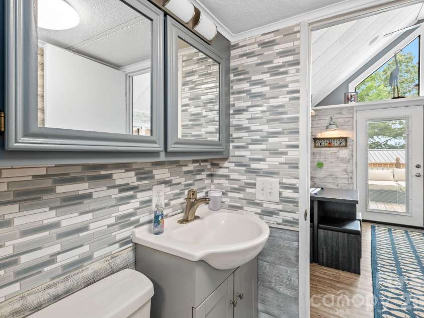 123 Grand View Drive, New London, NC 28127.  MLS# CAR4335956, YatesRealty ID 2421. 