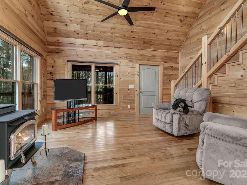 1347 Scenic Vista Drive, Nebo, NC 28761.  MLS# CAR4287005, YatesRealty ID 2421. 