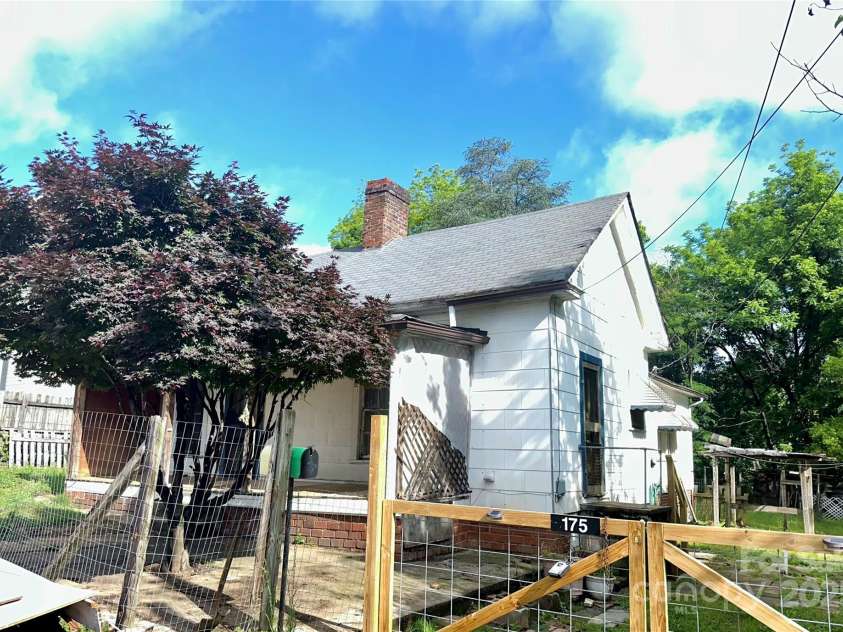 175 Spring Street, Marion, NC 28752.  MLS# CAR4253514, YatesRealty ID 24210. Front view