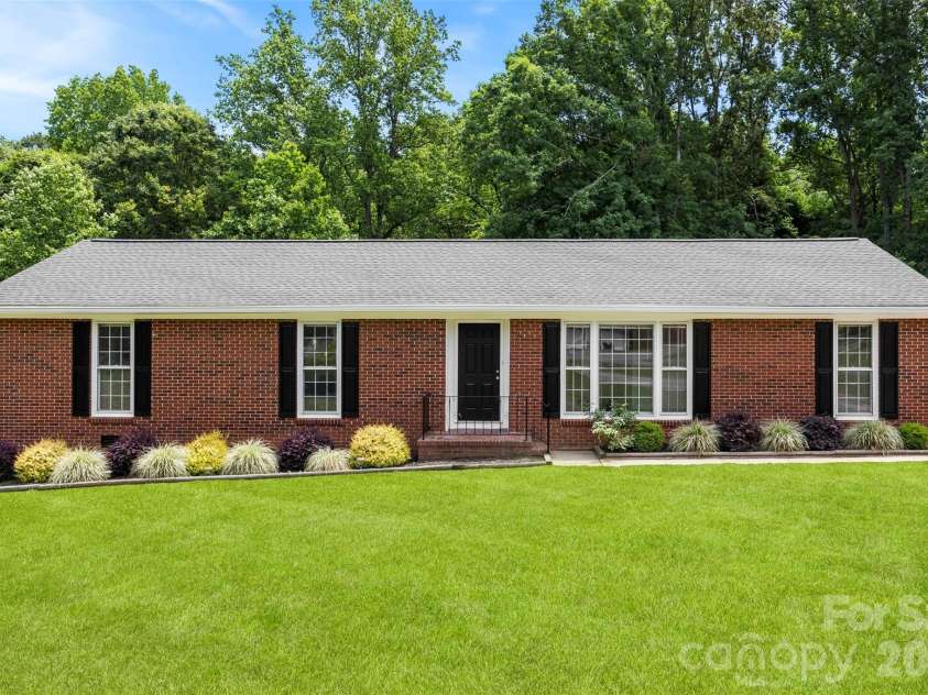22 Forest Hill Road, Belmont, NC 28012.  MLS# CAR4382762, YatesRealty ID 24210. 