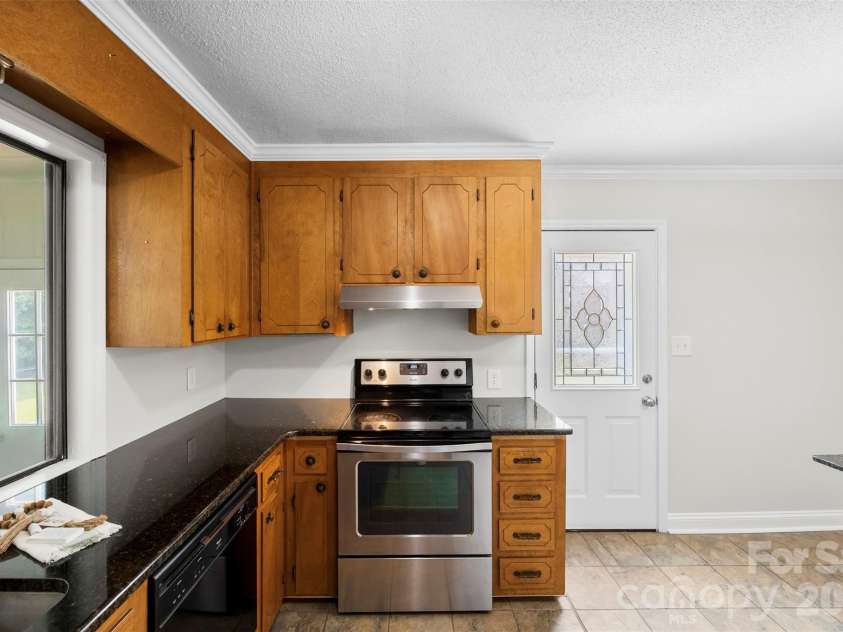 22 Forest Hill Road, Belmont, NC 28012.  MLS# CAR4382762, YatesRealty ID 24210. 