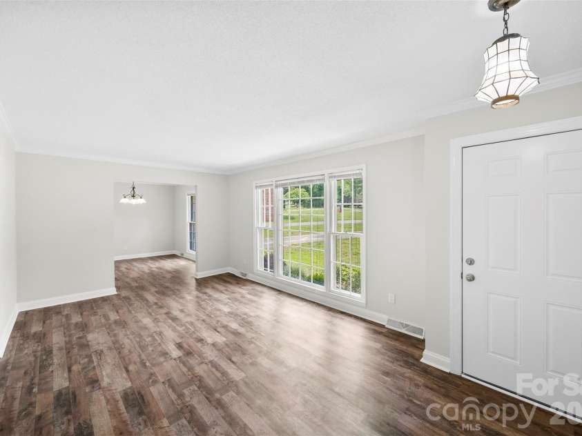 22 Forest Hill Road, Belmont, NC 28012.  MLS# CAR4382762, YatesRealty ID 24210. 