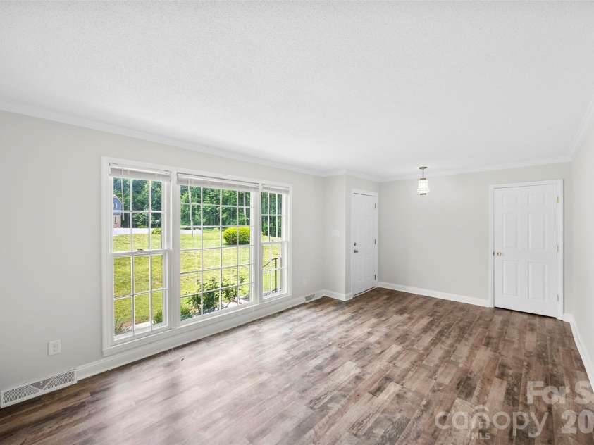 22 Forest Hill Road, Belmont, NC 28012.  MLS# CAR4382762, YatesRealty ID 24210. 