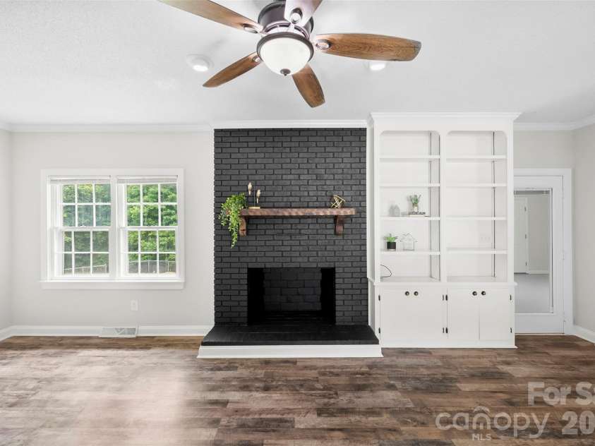 22 Forest Hill Road, Belmont, NC 28012.  MLS# CAR4382762, YatesRealty ID 24210. 