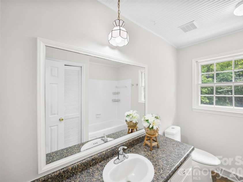22 Forest Hill Road, Belmont, NC 28012.  MLS# CAR4382762, YatesRealty ID 24210. 