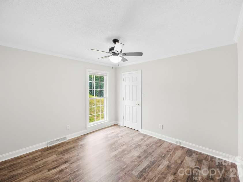 22 Forest Hill Road, Belmont, NC 28012.  MLS# CAR4382762, YatesRealty ID 24210. 