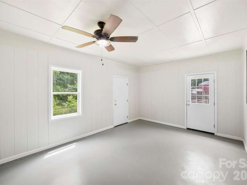 22 Forest Hill Road, Belmont, NC 28012.  MLS# CAR4382762, YatesRealty ID 24210. 