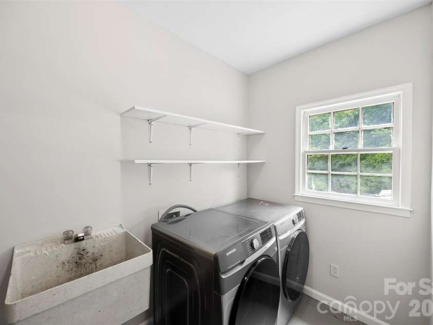 22 Forest Hill Road, Belmont, NC 28012.  MLS# CAR4382762, YatesRealty ID 24210. 