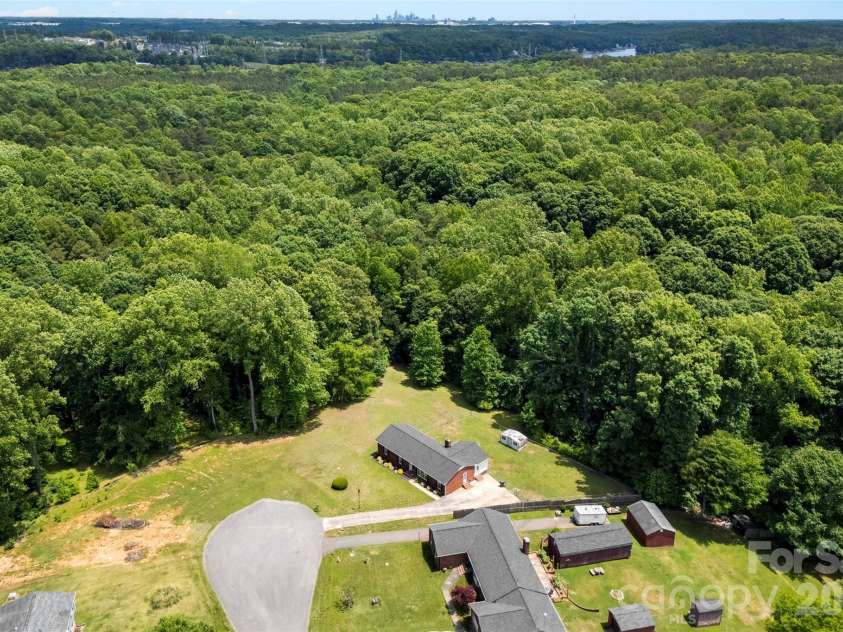 22 Forest Hill Road, Belmont, NC 28012.  MLS# CAR4382762, YatesRealty ID 24210. 