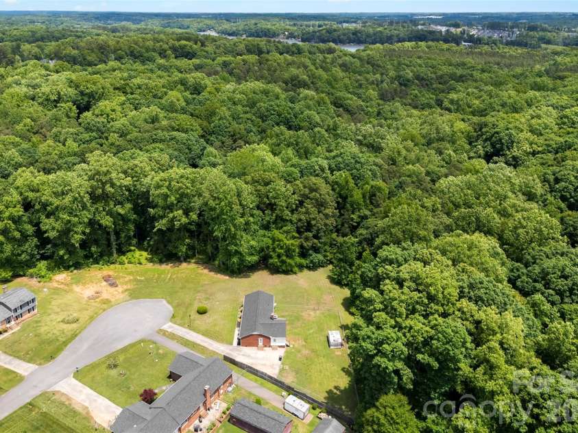 22 Forest Hill Road, Belmont, NC 28012.  MLS# CAR4382762, YatesRealty ID 24210. 